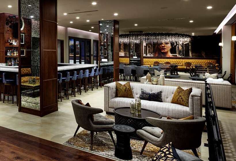 هتل The Peregrine Omaha Downtown, Curio Collection By Hilton