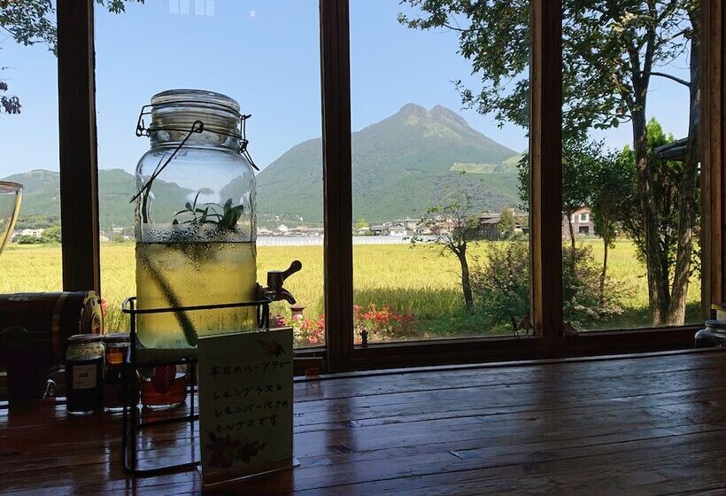 Hotel Yufuin Flora House