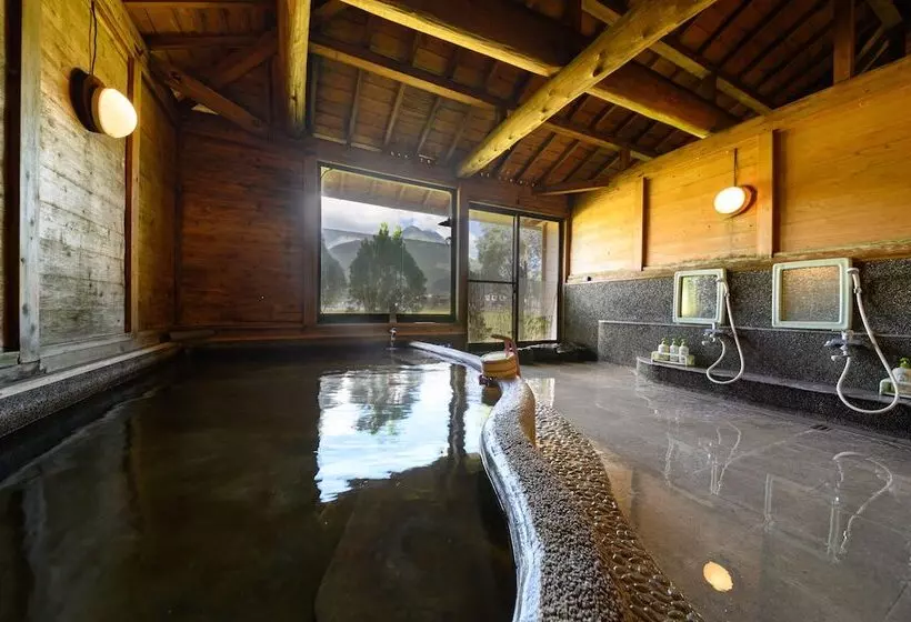 Hotelli Yufuin Flora House