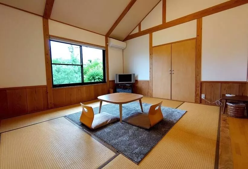 Hotelli Yufuin Flora House