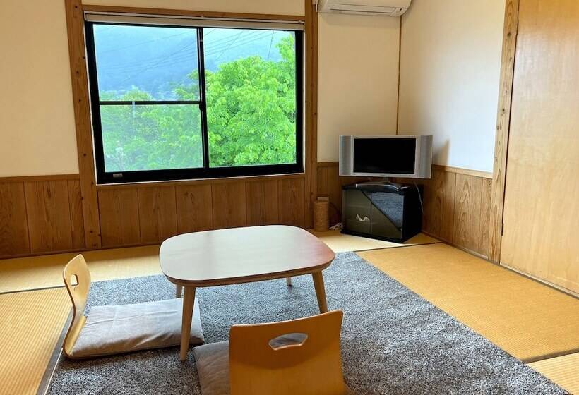 Hotel Yufuin Flora House