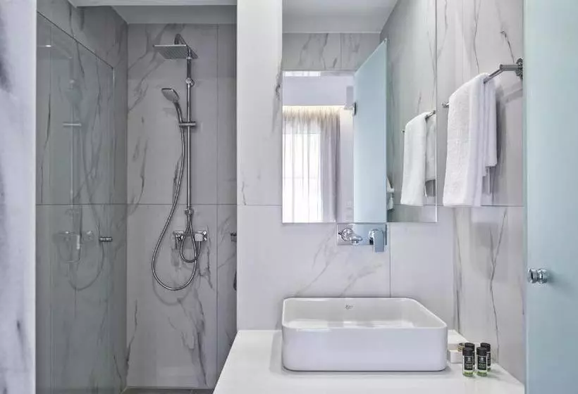 Marvelous N Bright Apt Next To Megaro Mousikis
