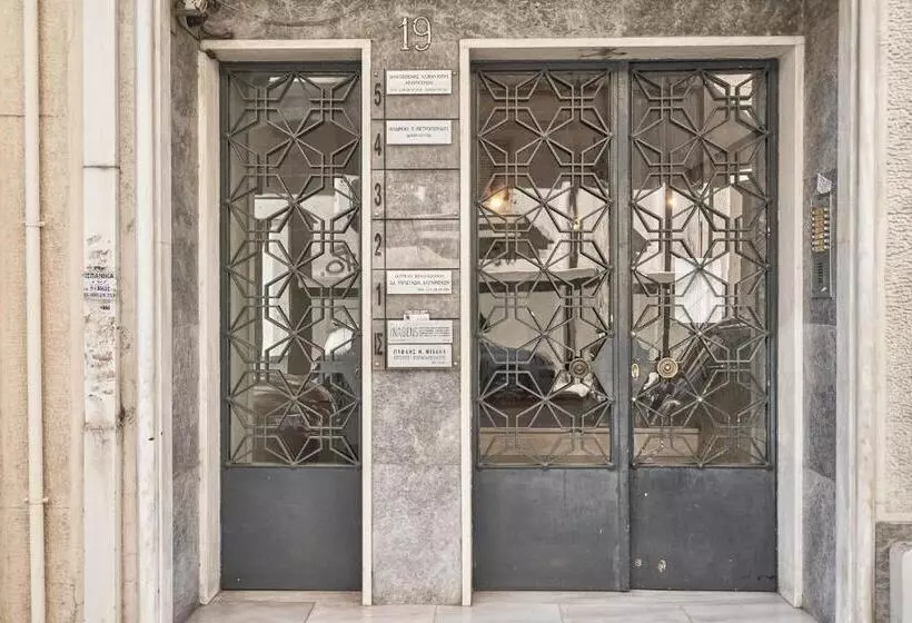 Marvelous N Bright Apt Next To Megaro Mousikis