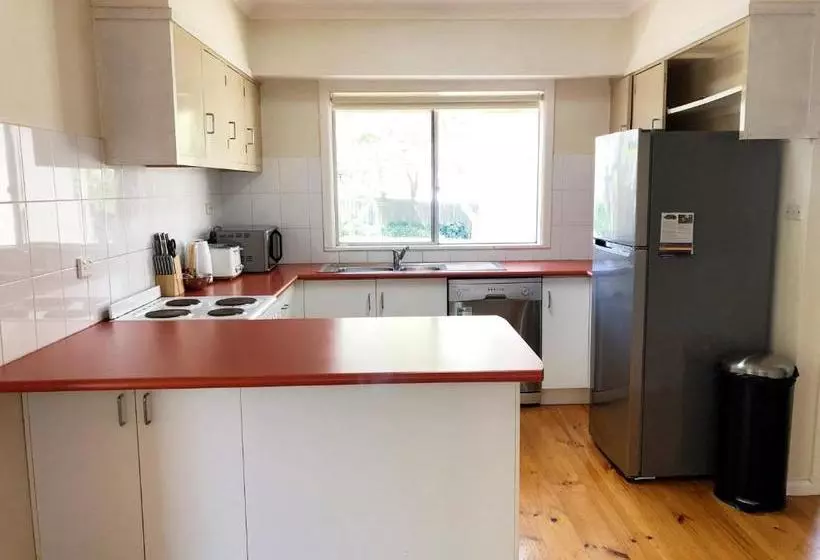 11 Findlay Street