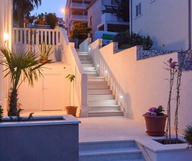 Apartments Villa Aurora 4