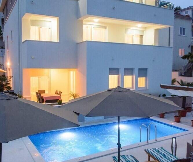 Apartments Villa Aurora 4