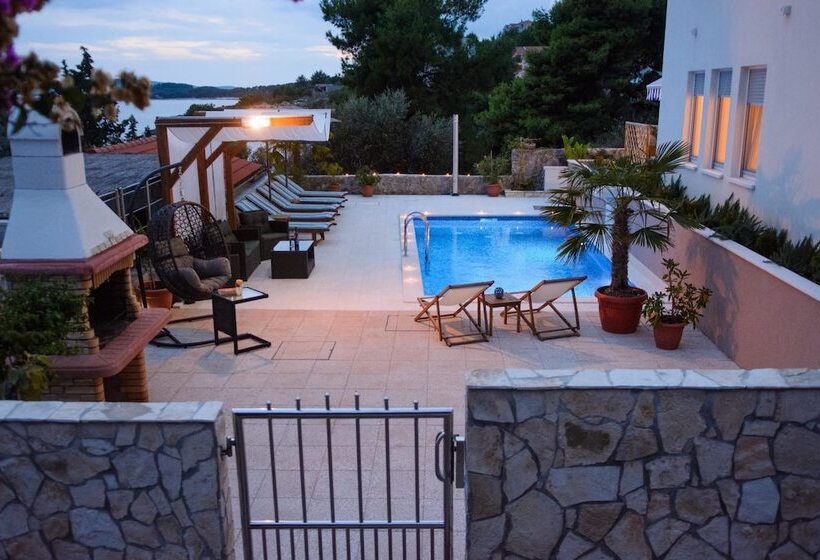 Apartments Villa Aurora 4