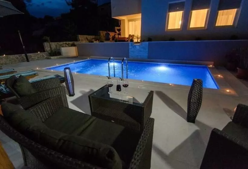 Apartments Villa Aurora 4