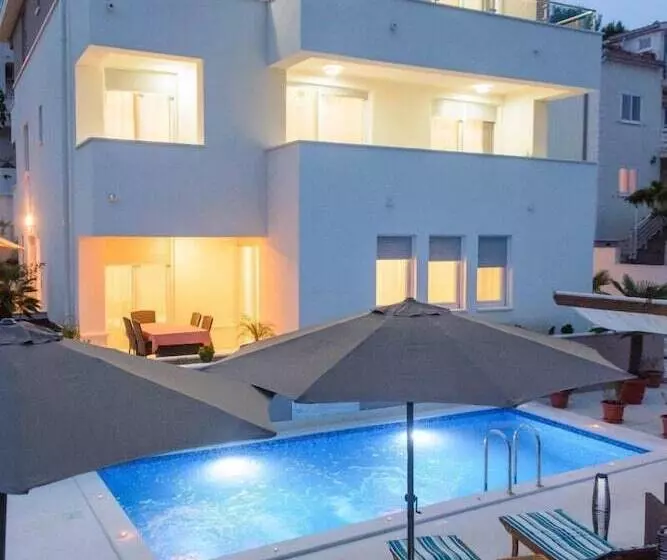 Apartments Villa Aurora 4