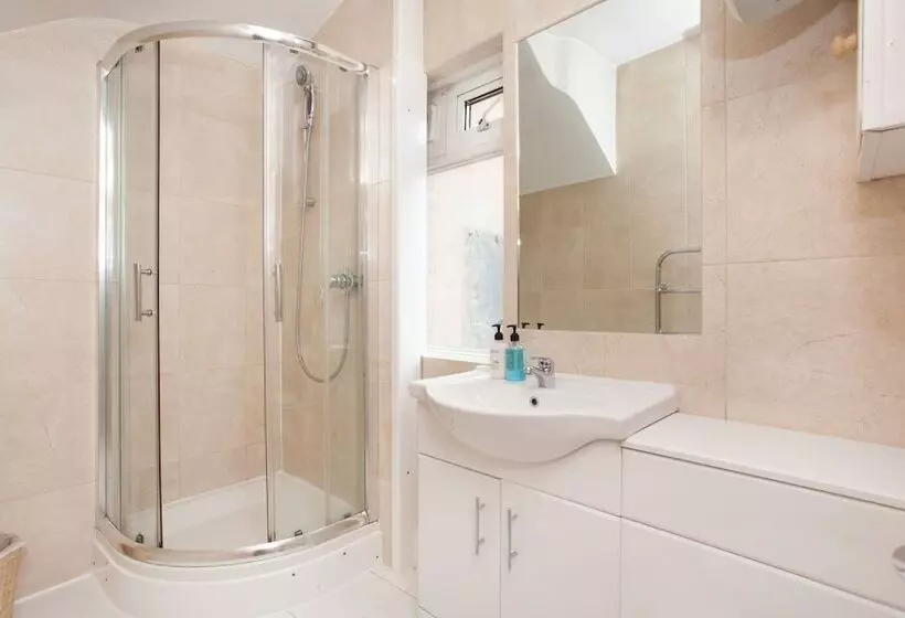 Basic Apartment For Two Amazing Location