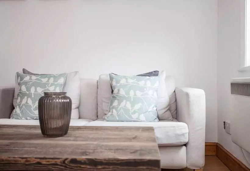 Basic Apartment For Two Amazing Location