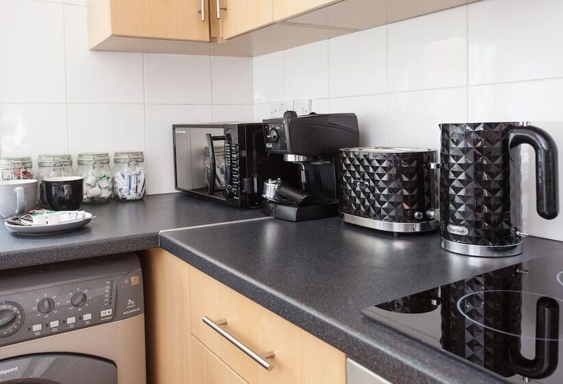 Basic Apartment For Two Amazing Location