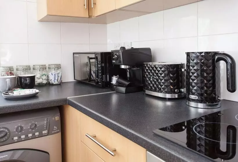 Basic Apartment For Two Amazing Location