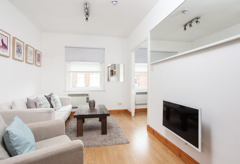 Basic Apartment For Two Amazing Location