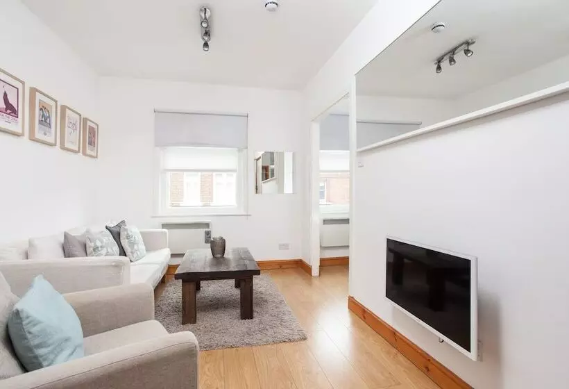 Basic Apartment For Two Amazing Location