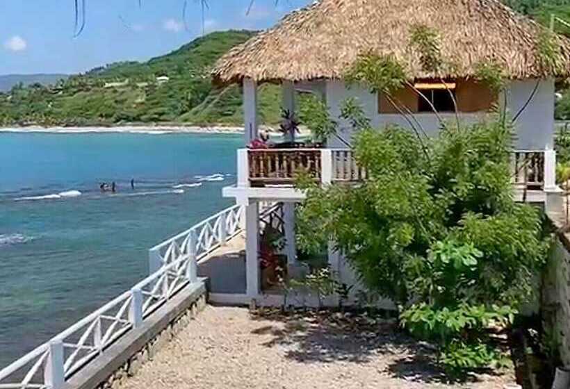 تختخواب و صبحانه Coterelle Breeze