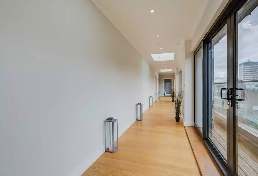 The Concord Modern 2 Bedroom Apartment