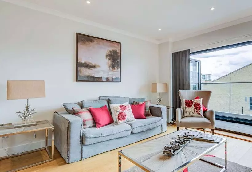 The Concord Modern 2 Bedroom Apartment