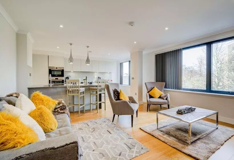 The Concord Modern 2 Bedroom Apartment