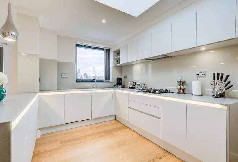 The Concord Modern 2 Bedroom Apartment