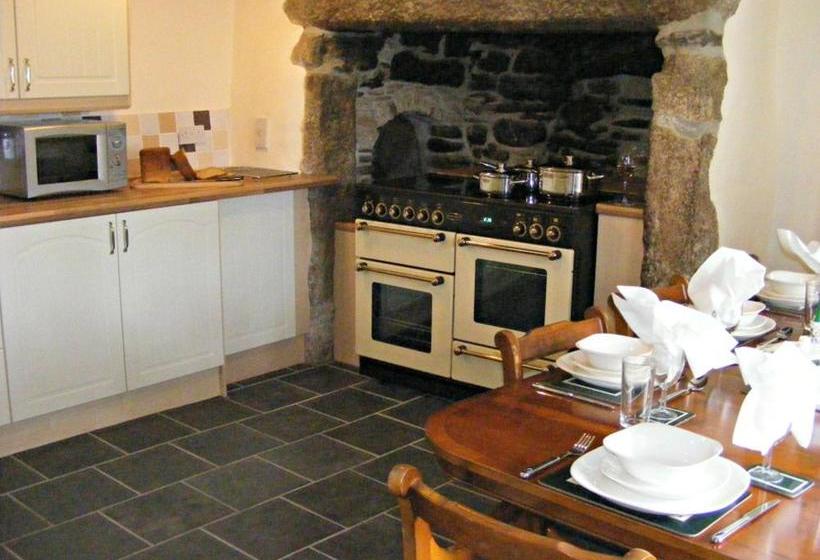 Coombe Mill Holidays