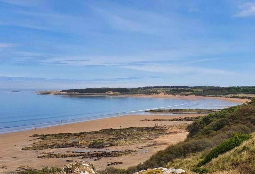 Gullane View Apartment