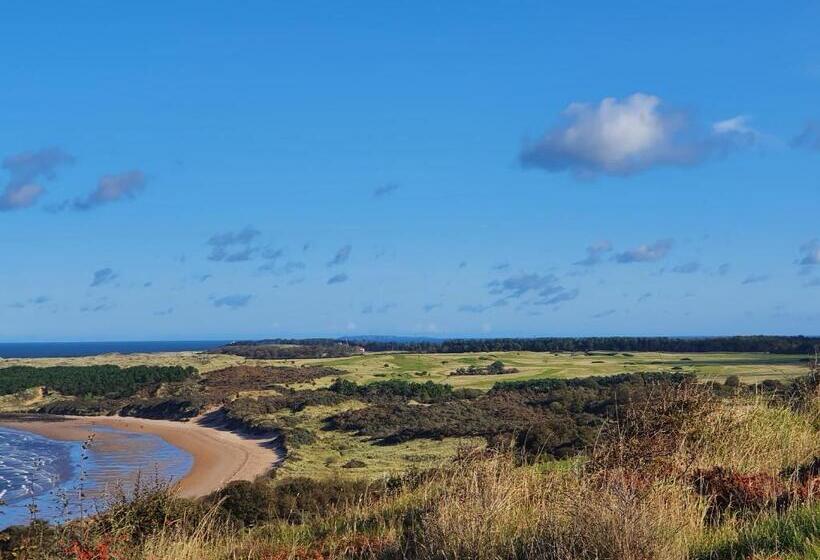 Gullane View Apartment