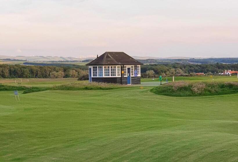 Gullane View Apartment