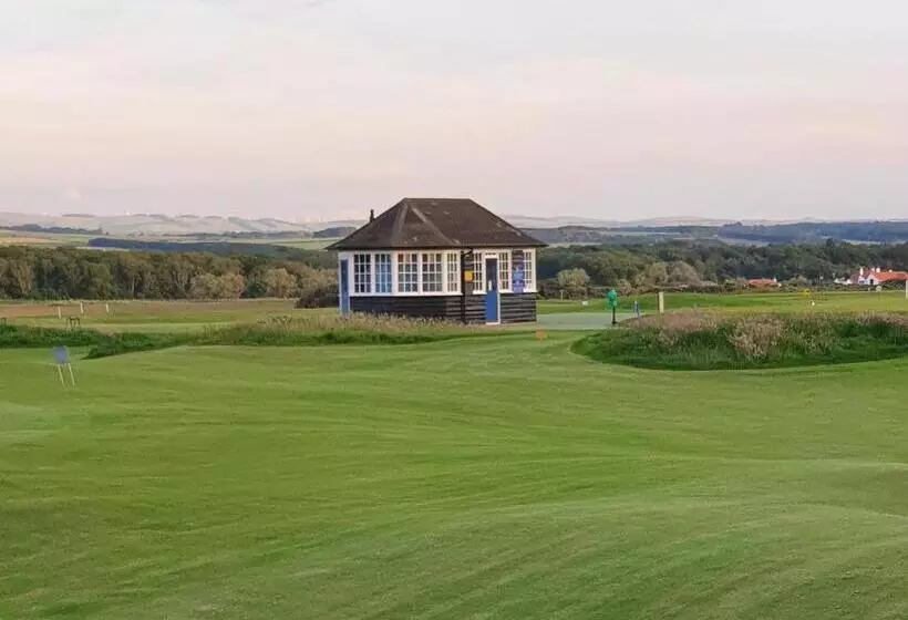 Gullane View Apartment