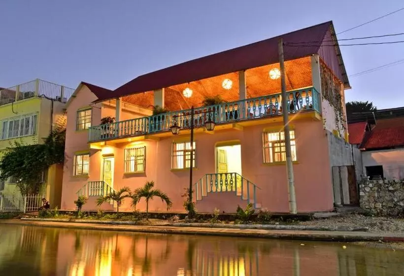 Hostal Don Cenobio