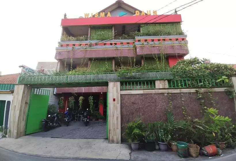 Otel Oyo 2095 Wisma Daun