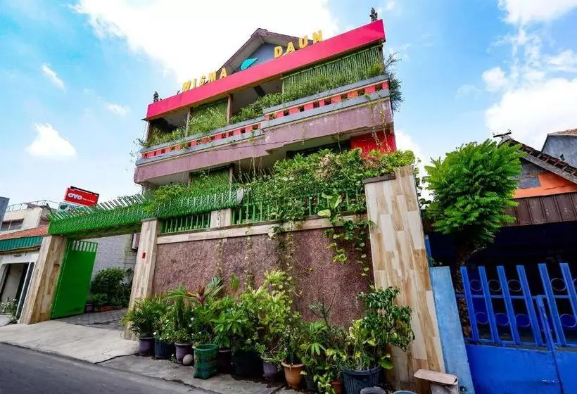 Otel Oyo 2095 Wisma Daun