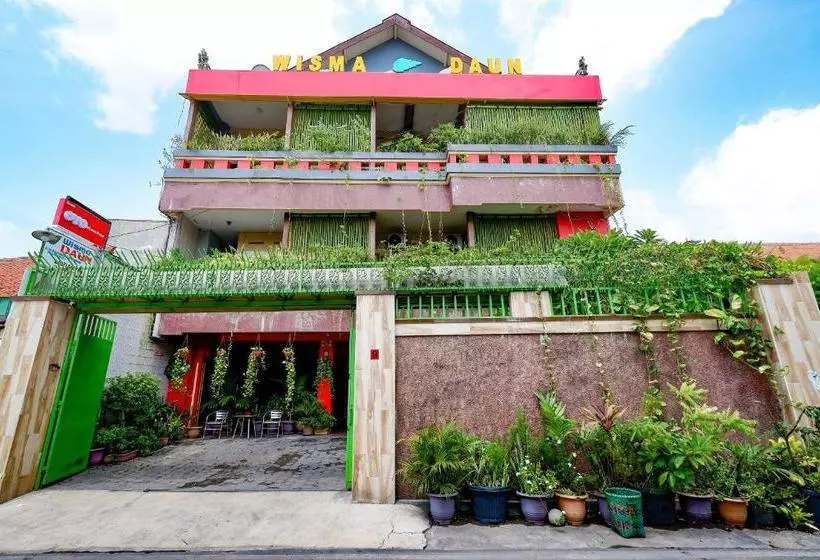 Otel Oyo 2095 Wisma Daun