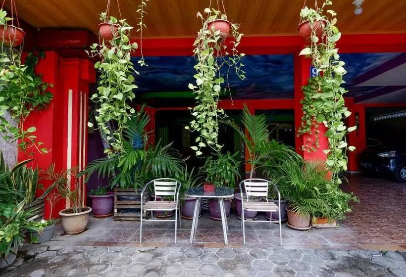 Otel Oyo 2095 Wisma Daun