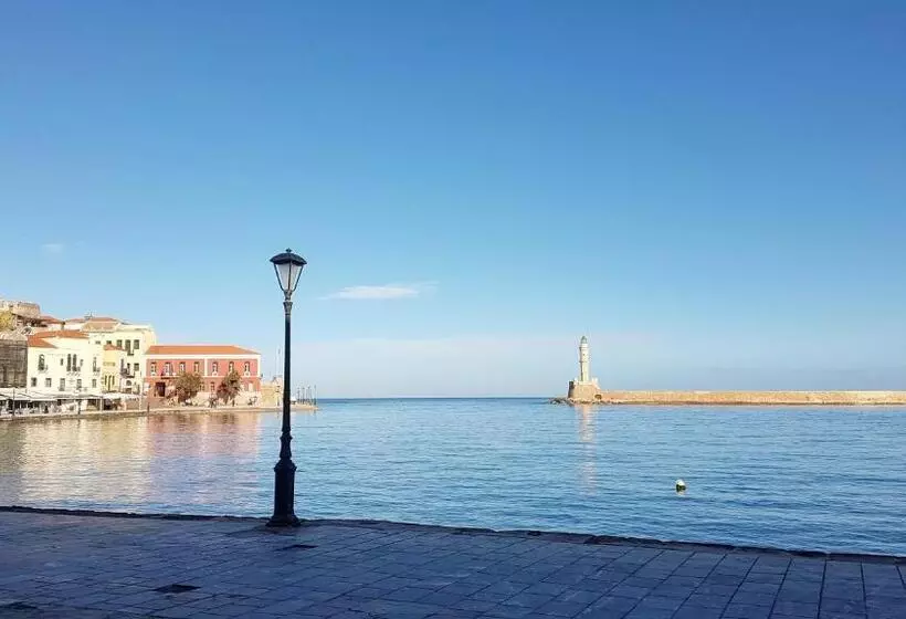 پانسیون Aoria Estate Old Port