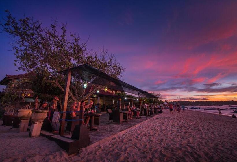 پانسیون Puri Nusa Beach