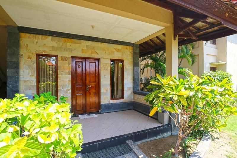 پانسیون Puri Nusa Beach