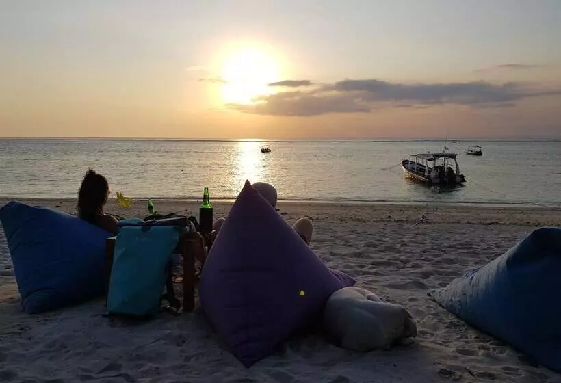 پانسیون Puri Nusa Beach