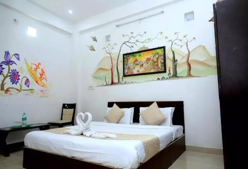 Hotel Golden Bird X One Light Stays