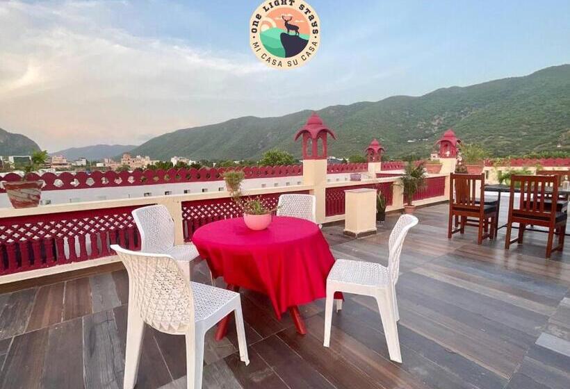 فندق Golden Bird X One Light Stays