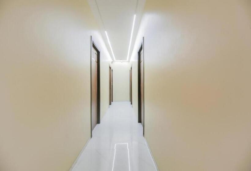 호텔 Treebo Trip Ahlan International