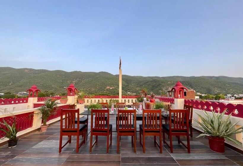 فندق Golden Bird X One Light Stays