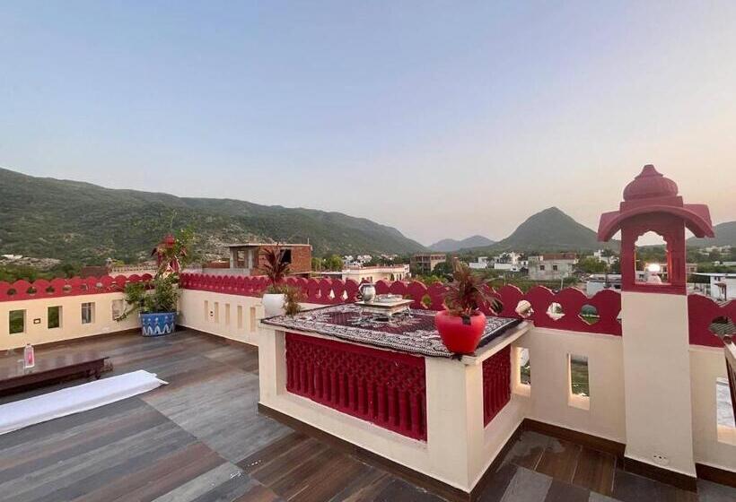 فندق Golden Bird X One Light Stays