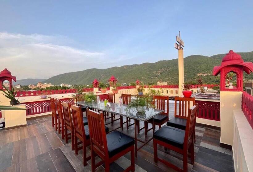 فندق Golden Bird X One Light Stays