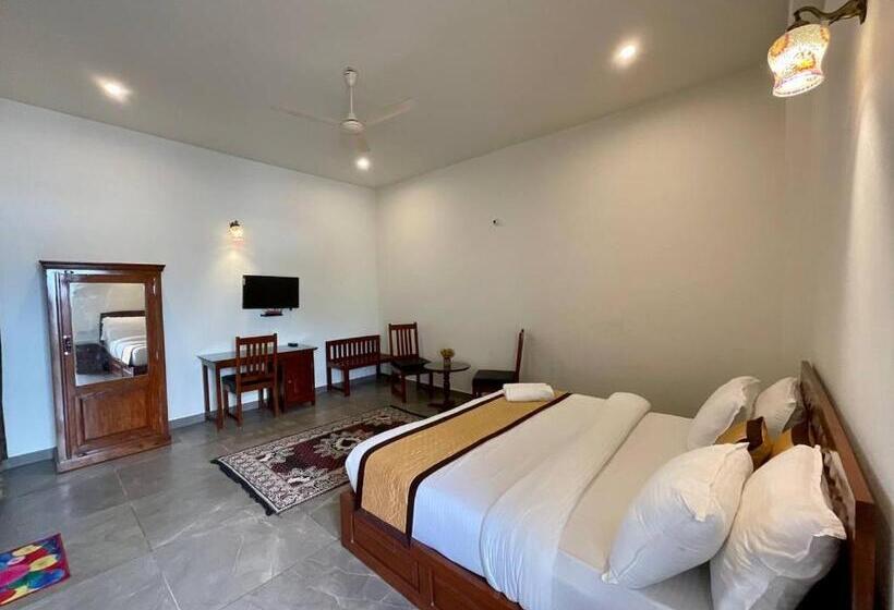 فندق Golden Bird X One Light Stays