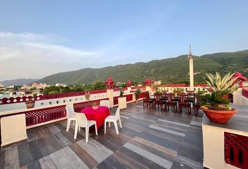 فندق Golden Bird X One Light Stays