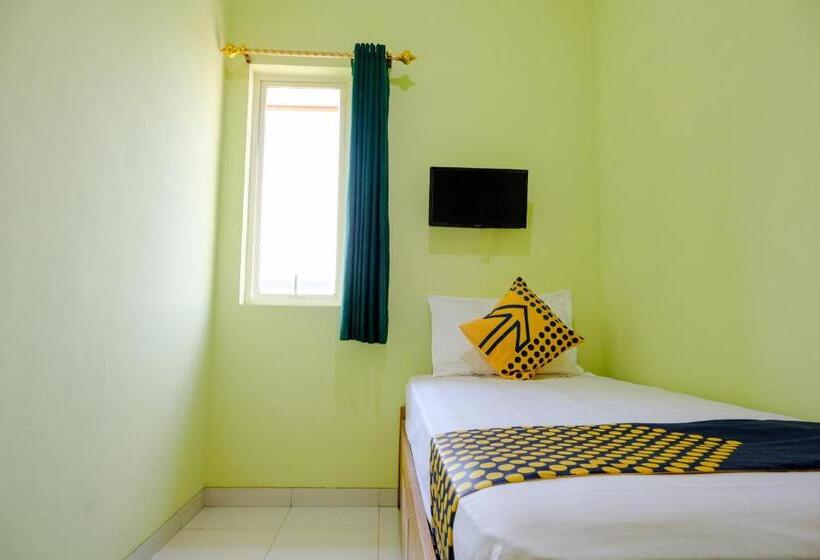 בית מלון כפרי Spot On 2032 Kalyca Kos Family Syariah