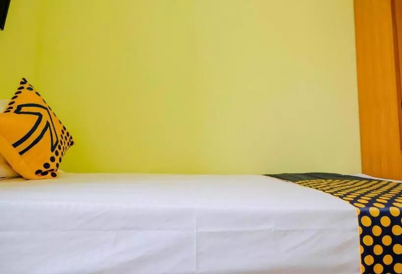 هتل Spot On 2032 Kalyca Kos Family Syariah