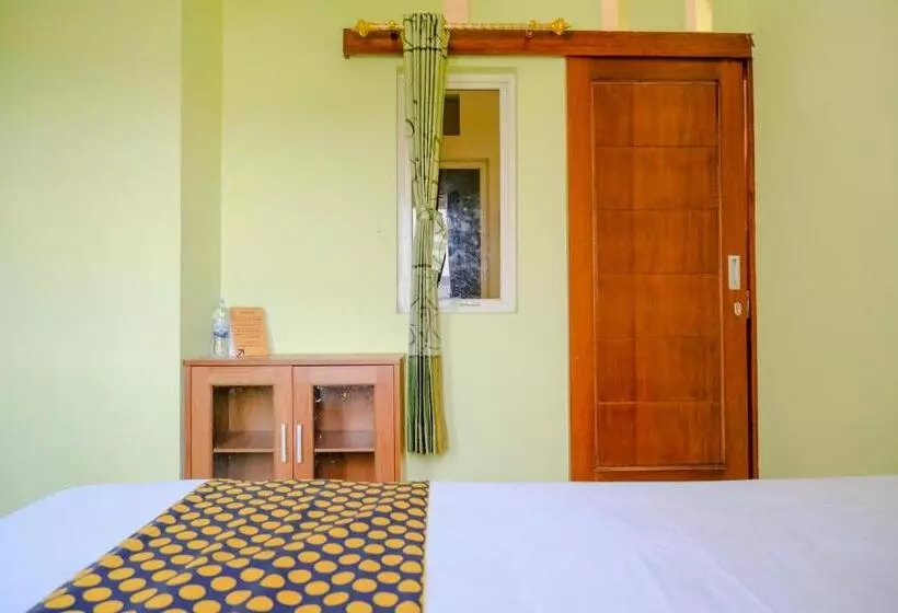 هتل Spot On 2032 Kalyca Kos Family Syariah