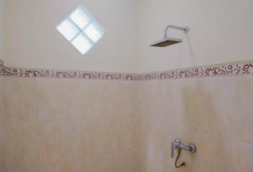 هتل Spot On 2032 Kalyca Kos Family Syariah